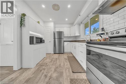 51 Shadeland Crescent, Kitchener, ON - Indoor Photo Showing Kitchen With Stainless Steel Kitchen With Upgraded Kitchen