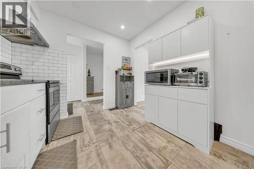 51 Shadeland Crescent, Kitchener, ON - Indoor Photo Showing Kitchen