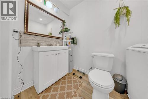 51 Shadeland Crescent, Kitchener, ON - Indoor Photo Showing Bathroom