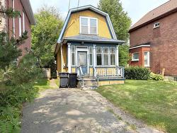 232 College Street Thunder Bay, ON P7A 5K1