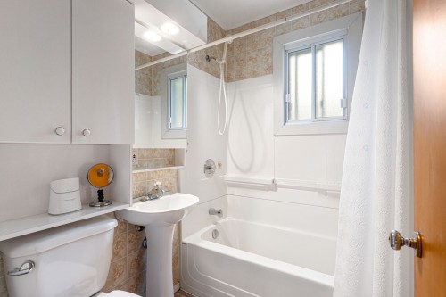 Salle de bains - 720 Rue Ste-Famille, Contrecoeur, QC - Indoor Photo Showing Bathroom