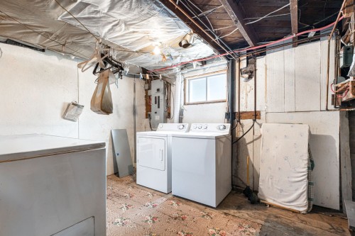 Sous-sol - 720 Rue Ste-Famille, Contrecoeur, QC - Indoor Photo Showing Laundry Room
