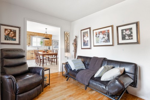Salon - 720 Rue Ste-Famille, Contrecoeur, QC - Indoor Photo Showing Living Room