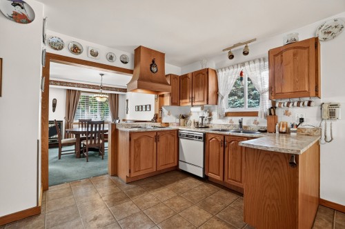 Cuisine - 1585 Rue De Luçon, Laval (Pont-Viau), QC - Indoor Photo Showing Kitchen With Double Sink