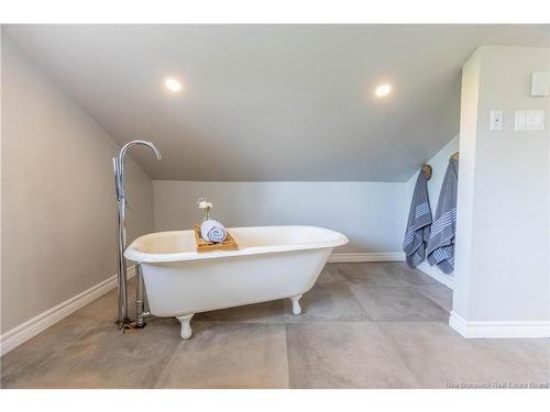 31 Walker Rd, Sackville, NB 