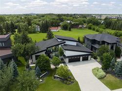 10 Tielmann DR  East St Paul, MB R2E 0P1