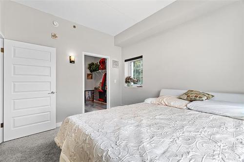 112-300 Centre St, Winnipeg, MB - Indoor Photo Showing Bedroom
