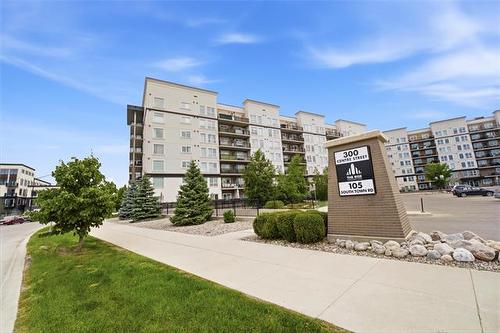 112-300 Centre St, Winnipeg, MB - Outdoor With Facade