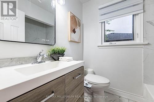 612 Appleby Line, Burlington, ON - Indoor Photo Showing Bathroom