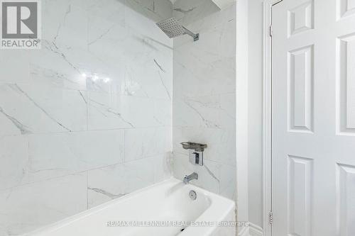 612 Appleby Line, Burlington, ON - Indoor Photo Showing Bathroom