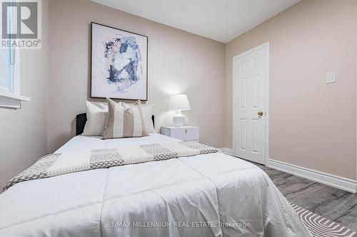 612 Appleby Line, Burlington, ON - Indoor Photo Showing Bedroom