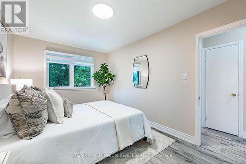 612 Appleby Line, Burlington, ON - Indoor Photo Showing Bedroom