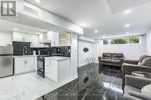 612 Appleby Line, Burlington, ON - Indoor Photo Showing Kitchen