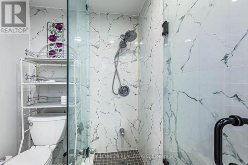 612 Appleby Line, Burlington, ON - Indoor Photo Showing Bathroom