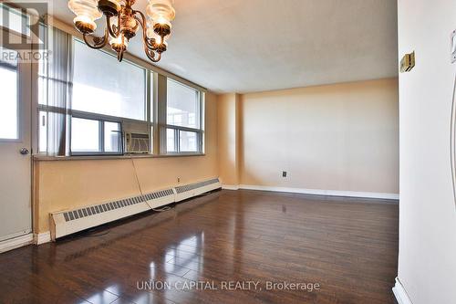 711 - 5 Frith Road, Toronto, ON - Indoor Photo Showing Other Room