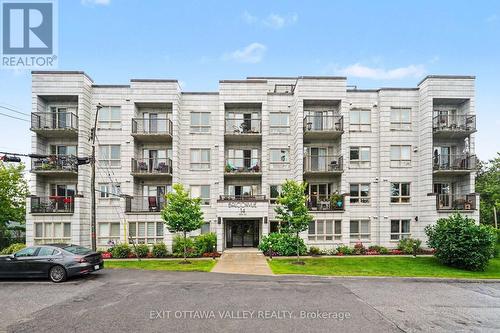208 - 14 NORICE STREET  Ottawa, ON K2G 2X4