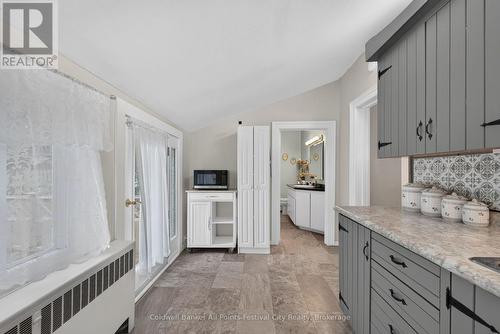 135 Essex Street, Goderich (Goderich (Town)), ON - Indoor Photo Showing Kitchen