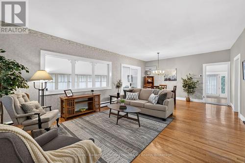 135 Essex Street, Goderich (Goderich (Town)), ON - Indoor Photo Showing Living Room