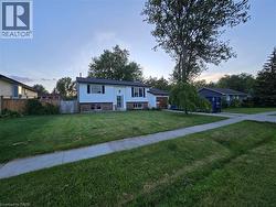 697 FERNDALE Avenue Fort Erie, ON L2A 5C7