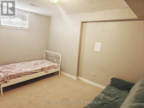 72 Graihawk Drive, Barrie, ON - Indoor Photo Showing Bedroom