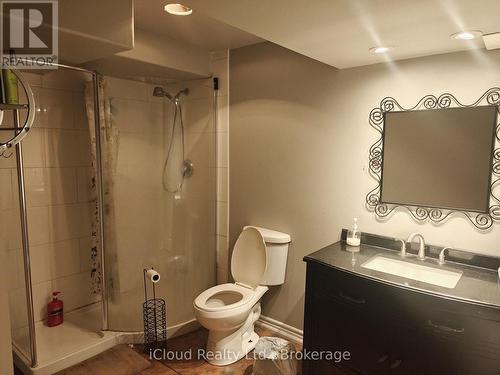 72 Graihawk Drive, Barrie, ON - Indoor Photo Showing Bathroom