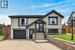 42 RAMA Court  Hamilton, ON L8W 2B3