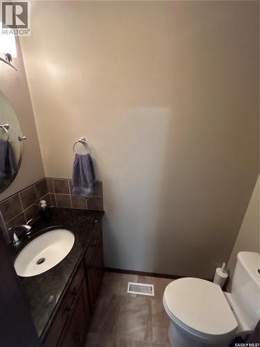 205 Schaefer Street, Richmound, SK - Indoor Photo Showing Bathroom