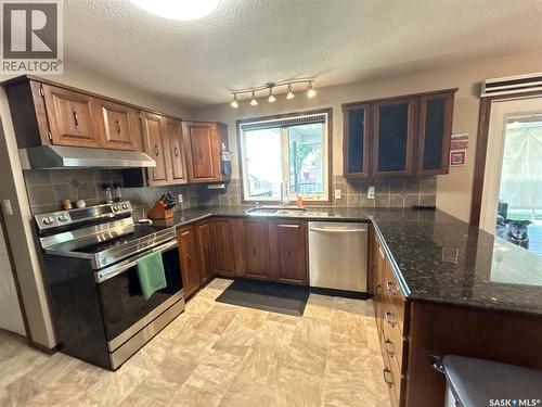 205 Schaefer Street, Richmound, SK - Indoor Photo Showing Kitchen