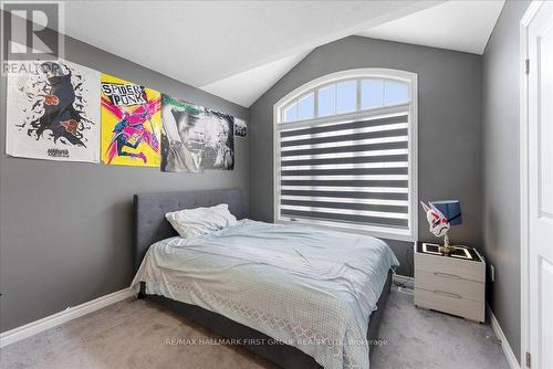 20 - 8 Wishing Well Lane, Otonabee-South Monaghan, ON - Indoor Photo Showing Bedroom