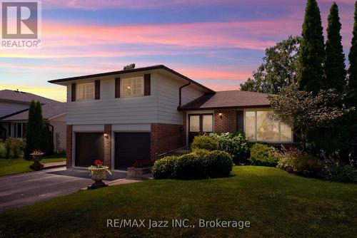 802 FERNDALE STREET  Oshawa (Northglen), ON L1J 5L7