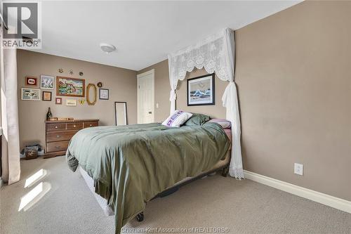 4979 Lambton Line, Dawn-Euphemia, ON - Indoor Photo Showing Bedroom