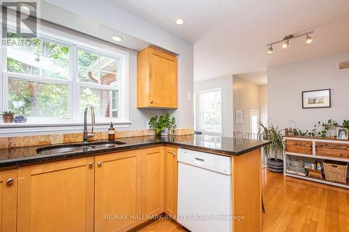 55 Jardin Private, Ottawa, ON - Indoor Photo Showing Kitchen With Double Sink