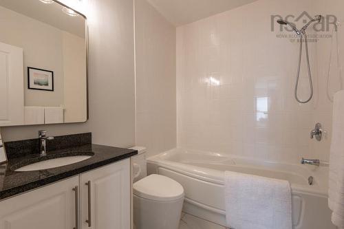 212 3805 Mont Blanc Terrace, Halifax, NS - Indoor Photo Showing Bathroom
