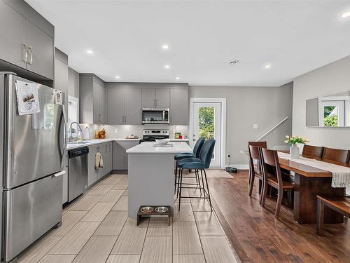 28 Pine Grove Drive, Halifax, NS - Indoor