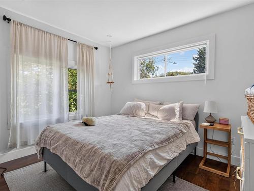 28 Pine Grove Drive, Halifax, NS - Indoor Photo Showing Bedroom