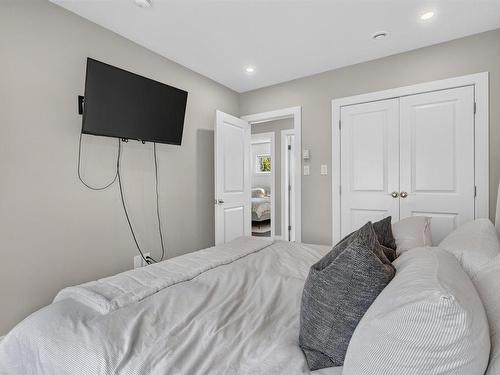 28 Pine Grove Drive, Halifax, NS - Indoor Photo Showing Bedroom
