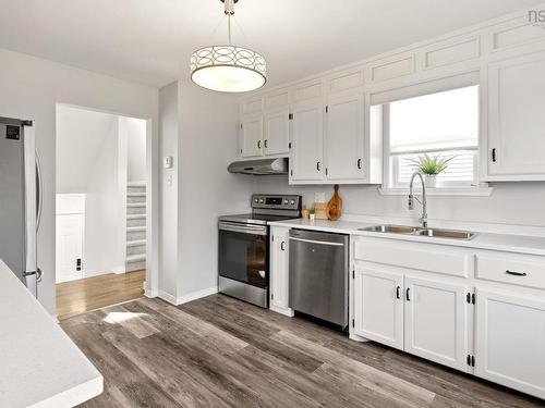 7 Shoreview Drive, Eastern Passage, NS - Indoor Photo Showing Kitchen With Double Sink