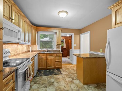 58 Skyview Drive, Charlottetown, PE - Indoor Photo Showing Kitchen With Double Sink
