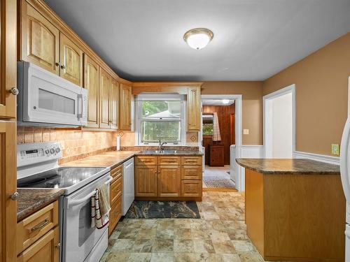 58 Skyview Drive, Charlottetown, PE - Indoor Photo Showing Kitchen With Double Sink