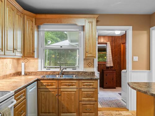 58 Skyview Drive, Charlottetown, PE - Indoor Photo Showing Kitchen With Double Sink