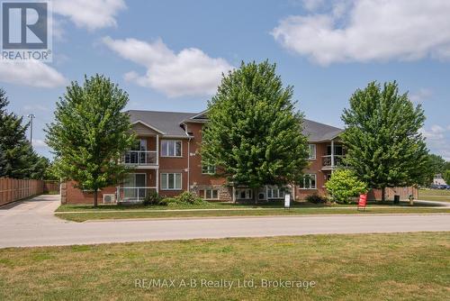 1 - 148 BORDEN STREET  Stratford, ON N5A 0G1