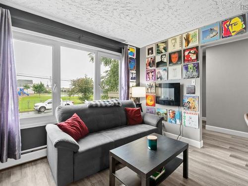 3 Osborne Avenue, Dartmouth, NS - Indoor Photo Showing Living Room