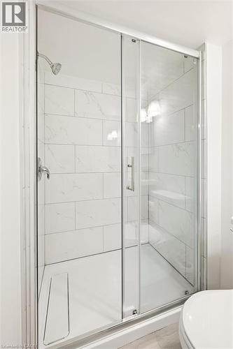 714 Frederick Street, Kitchener, ON - Indoor Photo Showing Bathroom