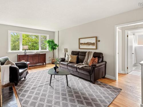 104 Joffre Street, Dartmouth, NS - Indoor Photo Showing Living Room