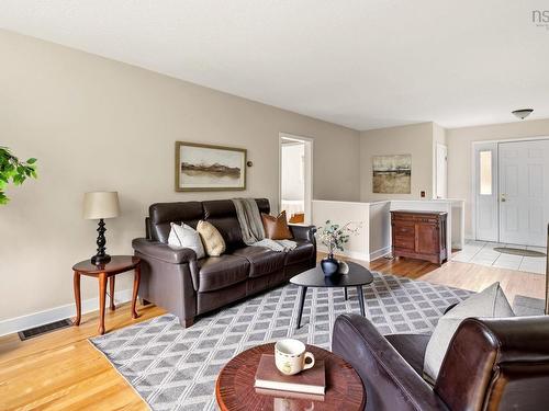 104 Joffre Street, Dartmouth, NS - Indoor Photo Showing Living Room