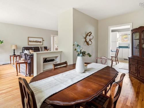 104 Joffre Street, Dartmouth, NS - Indoor Photo Showing Dining Room