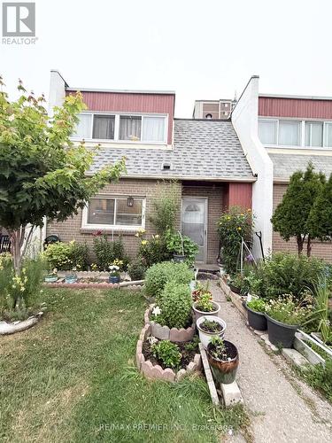 52 - 2901 JANE STREET  Toronto, ON M3N 2J8