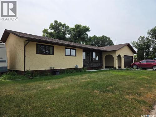 304 4Th Avenue Se, Swift Current, SK - Outdoor