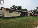 304 4Th Avenue Se, Swift Current, SK  - Outdoor 