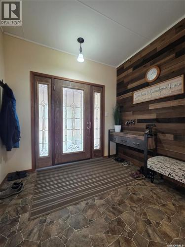 304 4Th Avenue Se, Swift Current, SK - Indoor Photo Showing Other Room